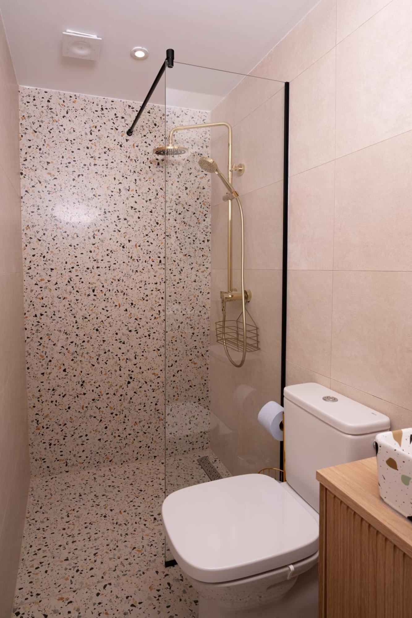 Grlica - Your Touch Of Luxury